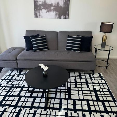 Апартаменты 1508- Heart Of Waikiki With Kitchen-Free Parking-King Bed-Corner Unit Гонолулу Экстерьер фото