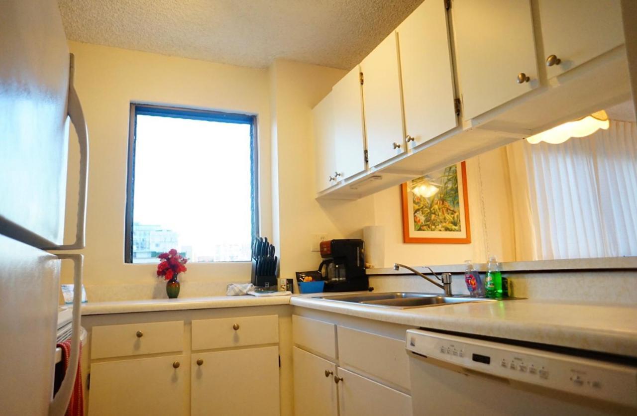 Апартаменты 1508- Heart Of Waikiki With Kitchen-Free Parking-King Bed-Corner Unit Гонолулу Экстерьер фото