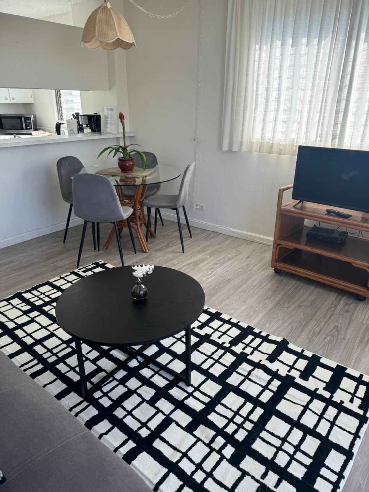 Апартаменты 1508- Heart Of Waikiki With Kitchen-Free Parking-King Bed-Corner Unit Гонолулу Экстерьер фото